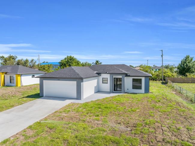 3018 2nd St W - Image# 4