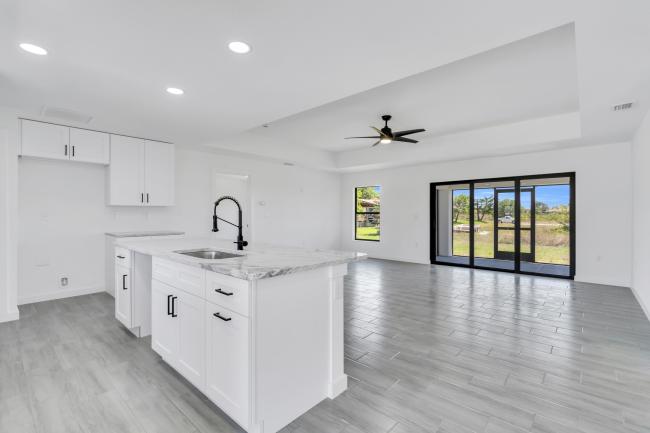 3018 2nd St W - Image# 10