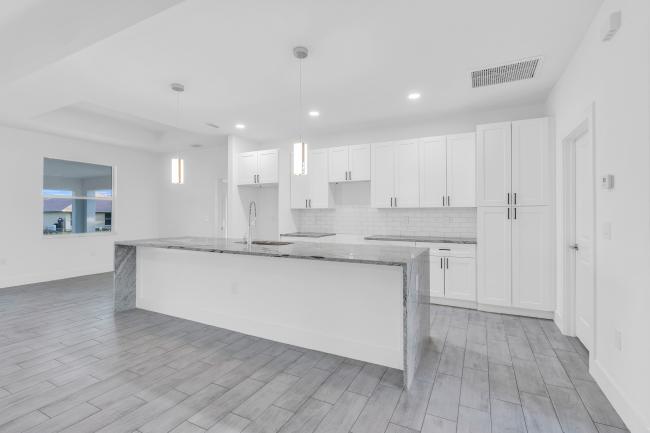 3405 26th ST SW - Image# 8