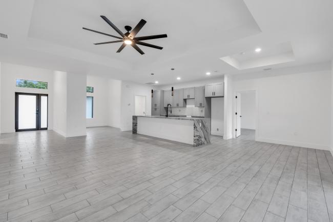 3819 33rd ST SW - Image# 7