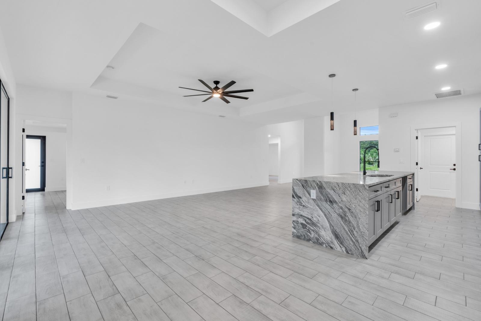 3819 33rd ST SW - Image# 8