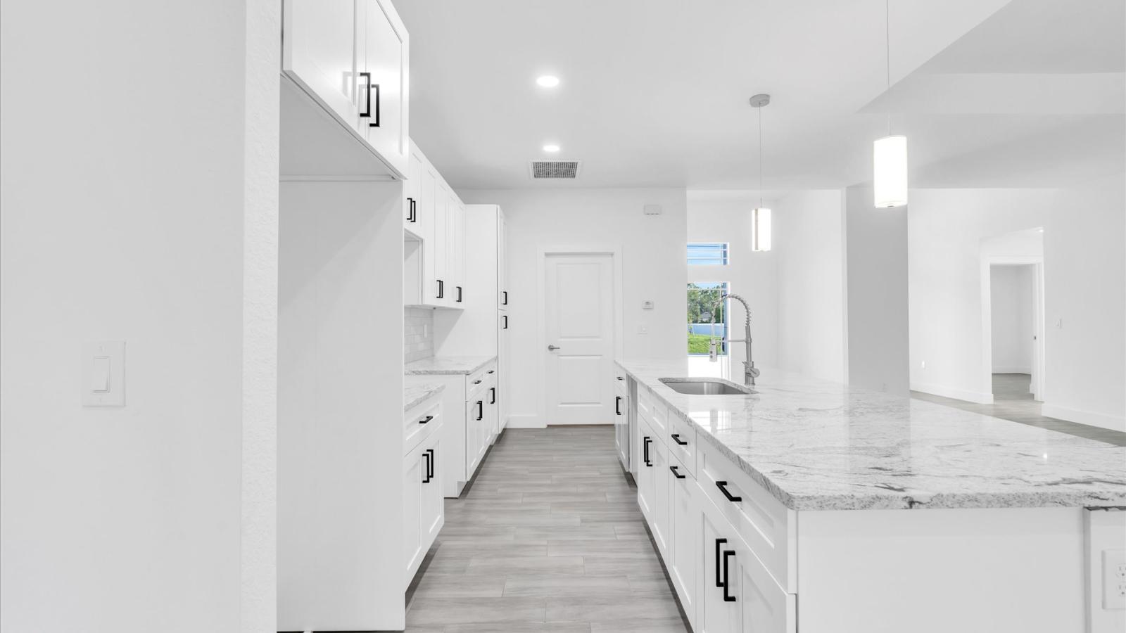 3828 21st St W - Image# 11