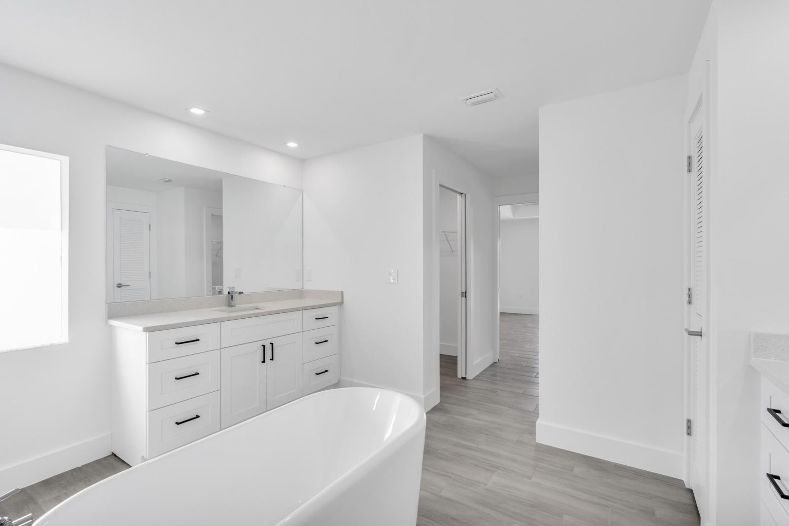 4208 30th St SW - Image# 20