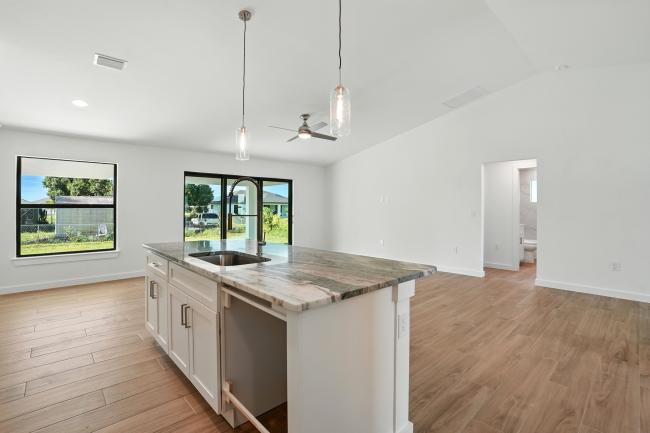 2607 38th ST SW - Image# 13