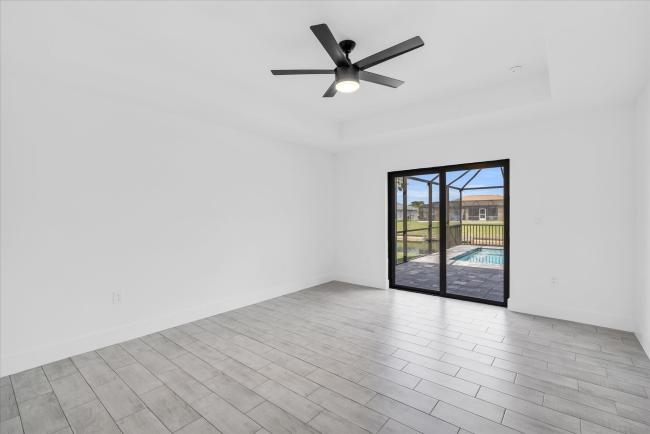 1211 SE Van Loon Terrace - Image# 17